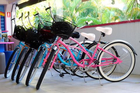 By The Sea Port Douglas - Accommodation Newcastle 6