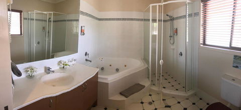 The Bearded Dragon Boutique Hotel - Accommodation Newcastle 5