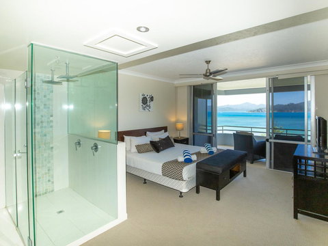 Beach Lodges - Accommodation Newcastle 3