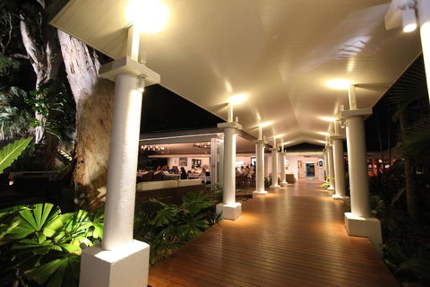 The Reef House Adults Retreat - Enjoy 28 Complimentary Inclusions - Accommodation Newcastle 6