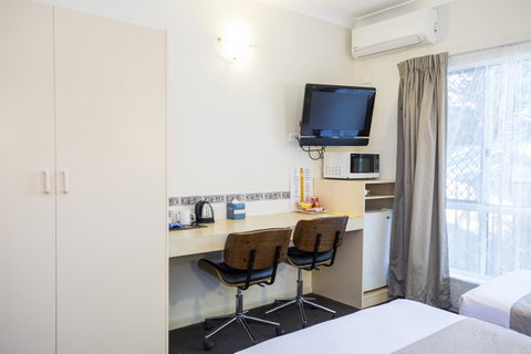 Emerald Maraboon Motor Inn - Accommodation Newcastle 43