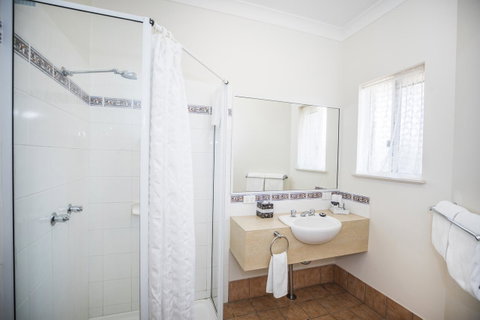 Emerald Maraboon Motor Inn - Accommodation Newcastle 42