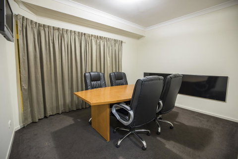 Emerald Maraboon Motor Inn - Accommodation Newcastle 12