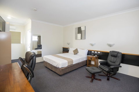 Emerald Maraboon Motor Inn - Accommodation Newcastle 33
