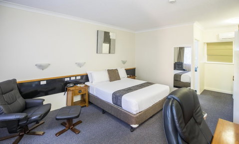 Emerald Maraboon Motor Inn - Accommodation Newcastle 23