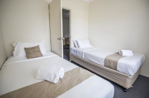 Emerald Maraboon Motor Inn - Accommodation Newcastle 27