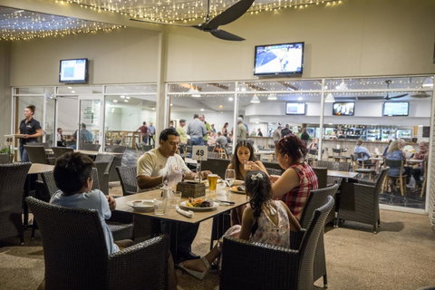 Emerald Maraboon Motor Inn - Accommodation Newcastle 18