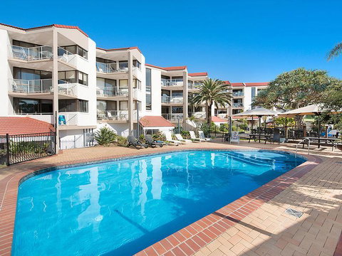Casablanca Beachfront Apartments - Accommodation Newcastle 0