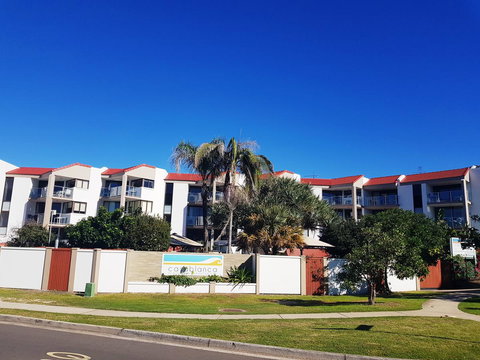 Casablanca Beachfront Apartments - Accommodation Newcastle 7