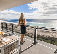 Iconic Kirra Beach Resort - Accommodation Newcastle