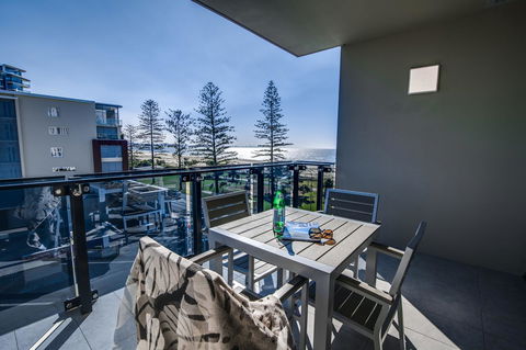 Iconic Kirra Beach Resort - Accommodation Newcastle 13