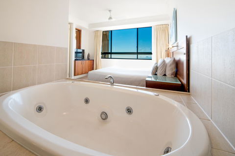 Pinnacles - Accommodation Newcastle 9
