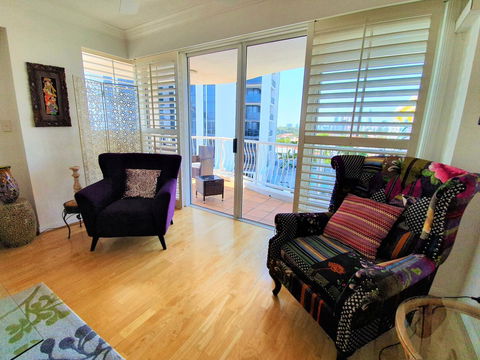 Broadbeach Holiday Apartments - Accommodation Newcastle 23
