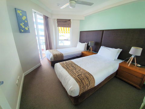 Broadbeach Holiday Apartments - Accommodation Newcastle 7