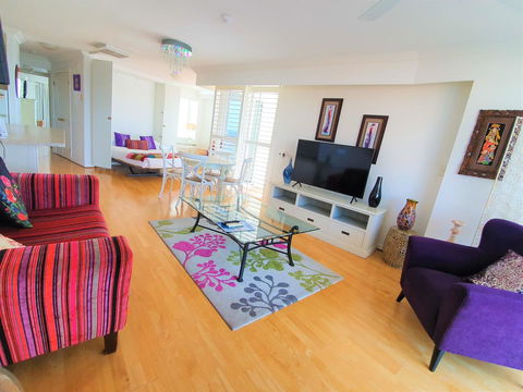 Broadbeach Holiday Apartments - Accommodation Newcastle 24