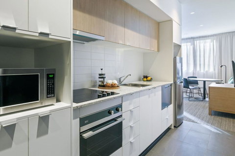 Quest Springfield Central - Accommodation Newcastle 4