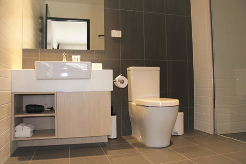 Quest Springfield Central - Accommodation Newcastle 7