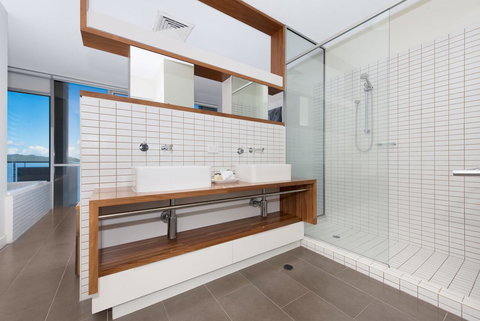 1 Bright Point Apartment 4501 - Accommodation Newcastle 7