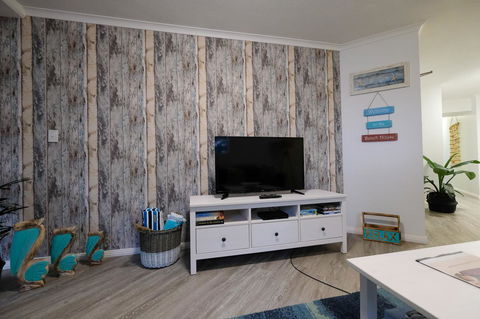 Sanctuary Beach Retreat - Accommodation Newcastle 14