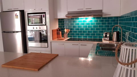 Sanctuary Beach Retreat - Accommodation Newcastle 8