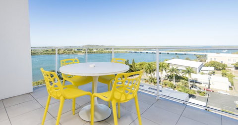 Riviera Mackay - Accommodation Newcastle 2
