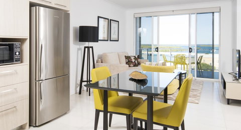 Riviera Mackay - Accommodation Newcastle 4