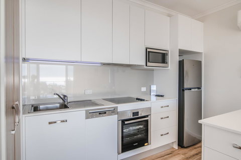 The Point Coolum - Accommodation Newcastle 15