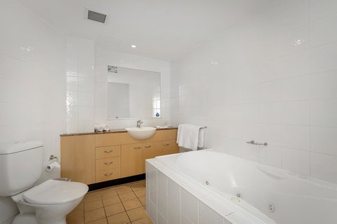 Kirra Beach Apartments - Accommodation Newcastle 30