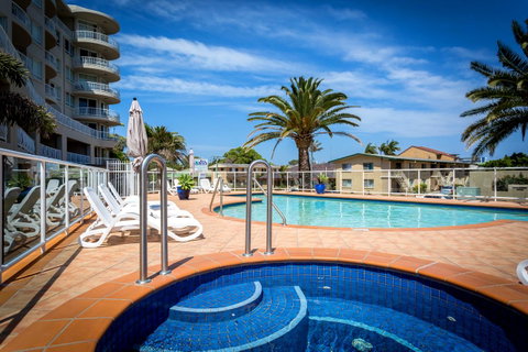 Kirra Beach Apartments - Accommodation Newcastle 0
