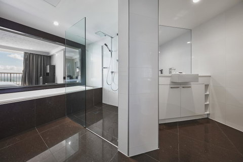 Novotel Surfers Paradise - Accommodation Newcastle 20