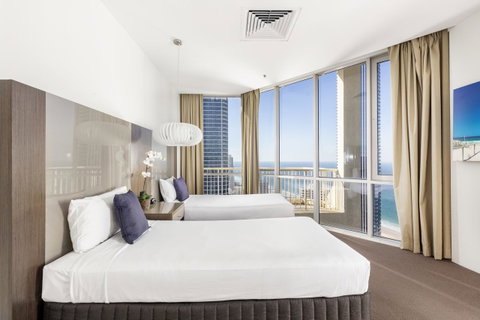 Novotel Surfers Paradise - Accommodation Newcastle 2