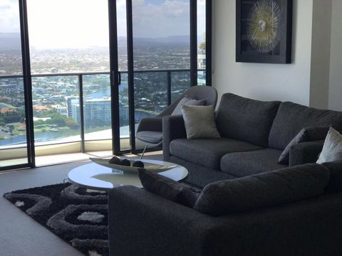 Luxury 3 Bedroom In Heart Of Broadbeach - Accommodation Newcastle 21