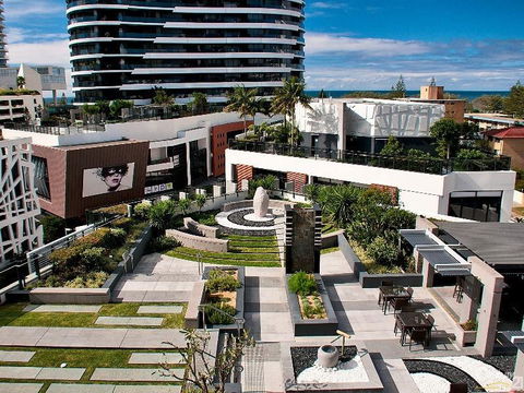 Luxury 3 Bedroom In Heart Of Broadbeach - Accommodation Newcastle 7
