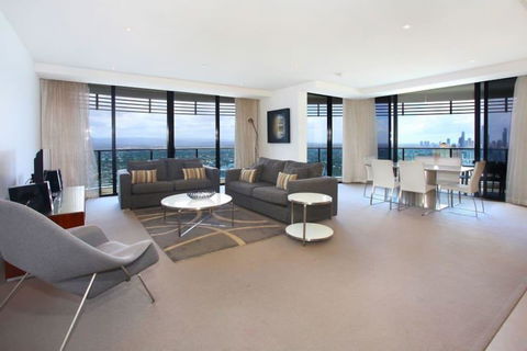 Luxury 3 Bedroom In Heart Of Broadbeach - Accommodation Newcastle 3