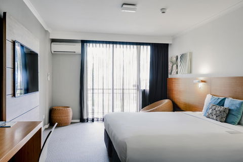 Novotel Cairns Oasis Resort - Accommodation Newcastle 27