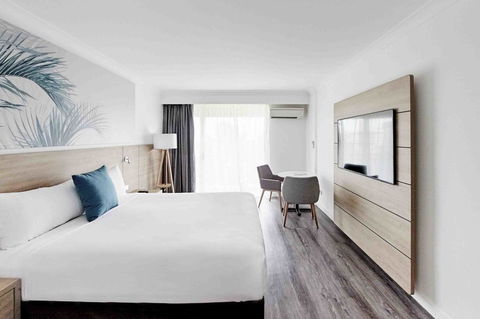 Novotel Cairns Oasis Resort - Accommodation Newcastle 6