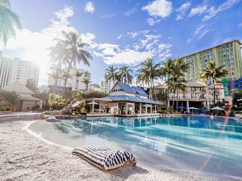 Novotel Cairns Oasis Resort - Accommodation Newcastle 0