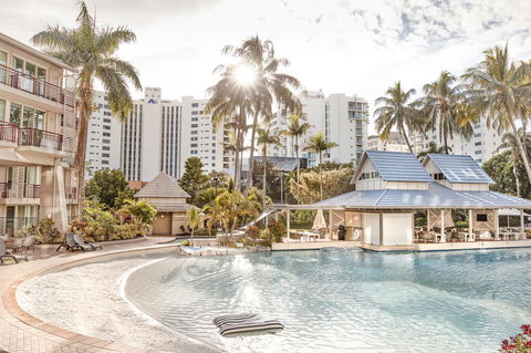 Novotel Cairns Oasis Resort - Accommodation Newcastle 1