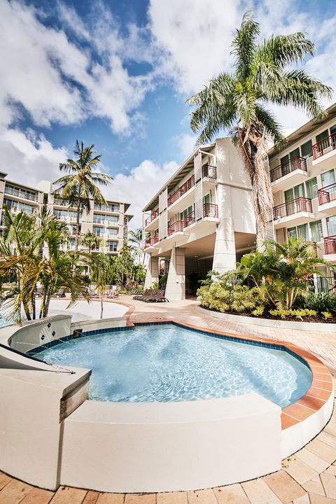 Novotel Cairns Oasis Resort - Accommodation Newcastle 20