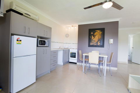 Bay Of Palms - Accommodation Newcastle 37