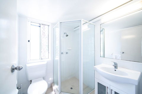 Bay Of Palms - Accommodation Newcastle 29