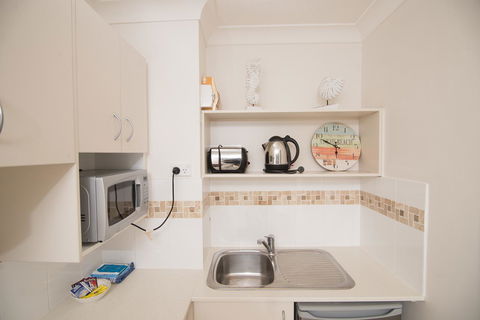 Bay Of Palms - Accommodation Newcastle 42