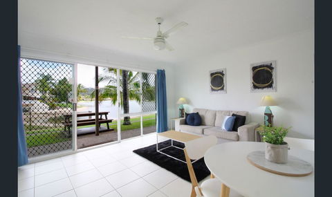 Bay Of Palms - Accommodation Newcastle 1