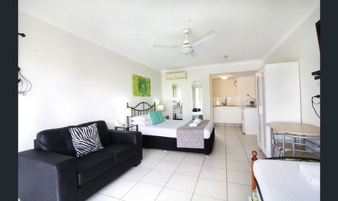 Bay Of Palms - Accommodation Newcastle 25