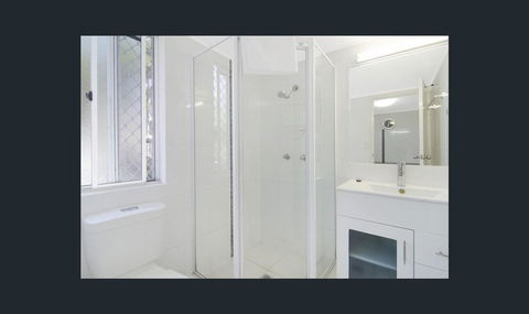 Bay Of Palms - Accommodation Newcastle 11