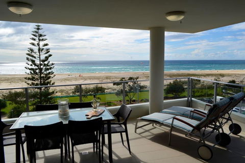 Pure Kirra - Accommodation Newcastle 13