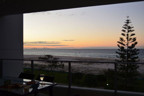 Pure Kirra - Accommodation Newcastle 18
