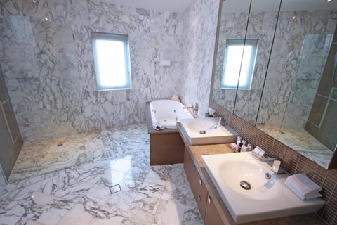 Oceans Mooloolaba - Accommodation Newcastle 34
