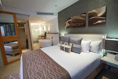 Oceans Mooloolaba - Accommodation Newcastle 14