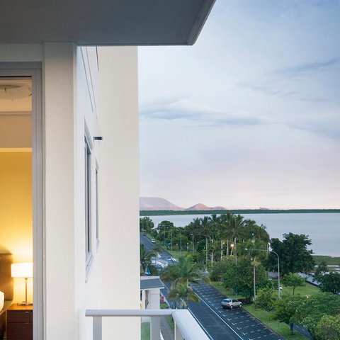 Mantra Trilogy - Accommodation Newcastle 14